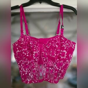 NWT Victoira Elegant Lace Women's Intimate in Pink